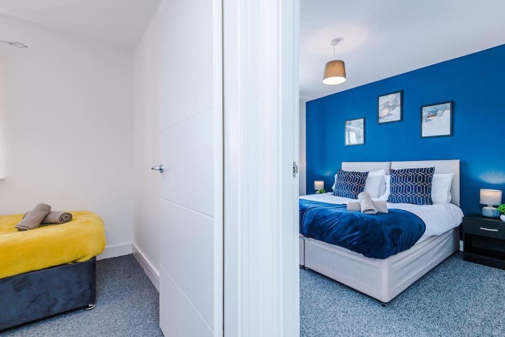 Stylish Four Bedroom House In St Helens By Eason Stays, For Contractors Digs And Weekend Stays, With Free Parking Exterior foto